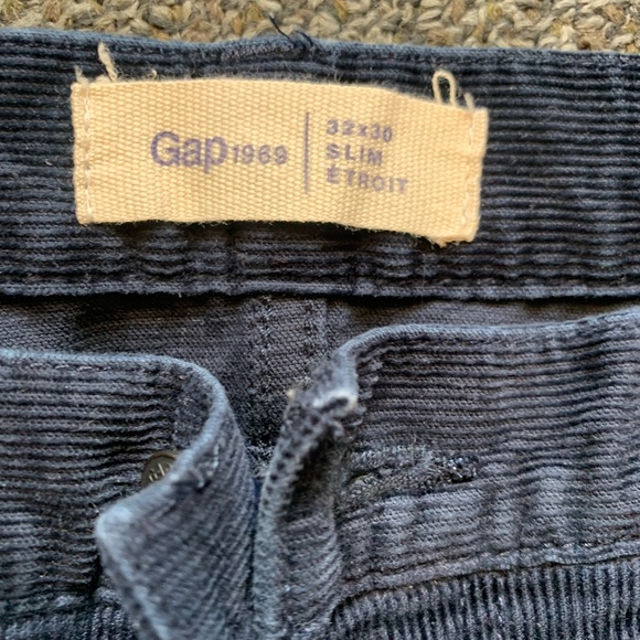 Blue gap corduroy jeans - Picture 3 of 4